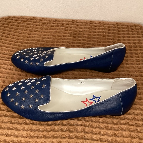 Zoe And Luca Size 8.5 B Navy Blue Flat Slip On Shoes Metal Stars‎ Leather - Picture 1 of 7